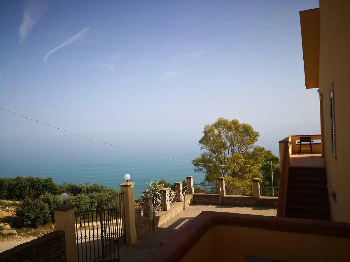 Holiday Beach Lumia Italy